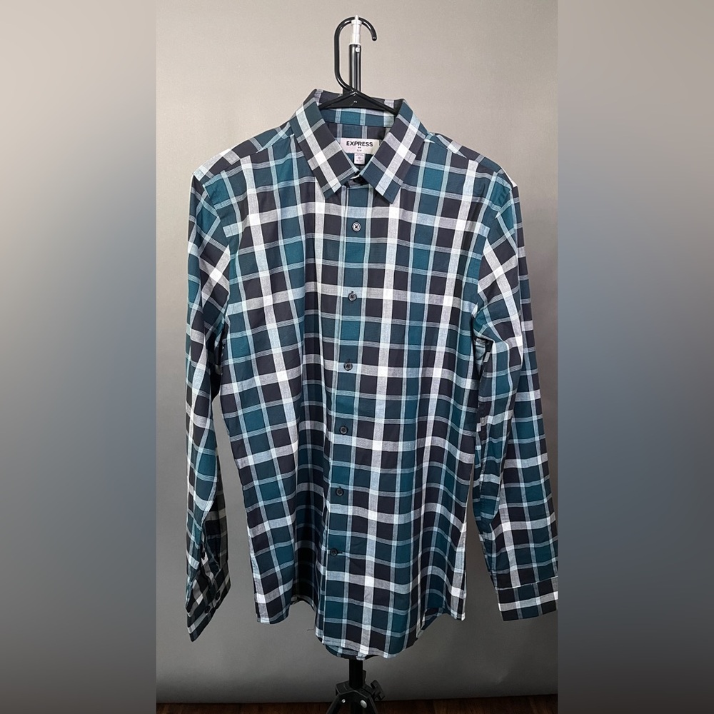 Express Men’s button up - Medium
Green